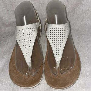 Logix White Thong Sandal Women's Size 7.5